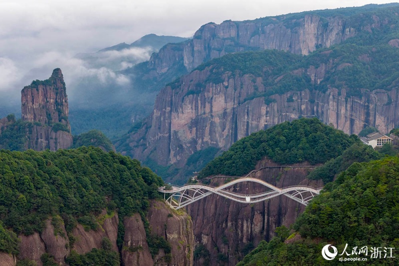 Zhejiang : le ? Tourisme + ? insuffle une nouvelle vitalité aux paysages de Xianju