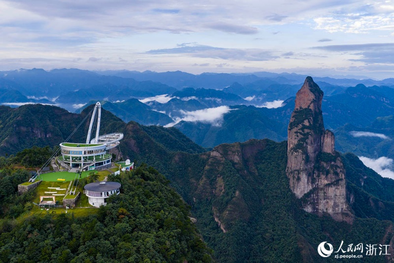 Zhejiang : le ? Tourisme + ? insuffle une nouvelle vitalité aux paysages de Xianju