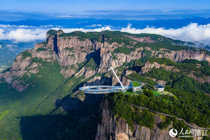 Zhejiang : le ? Tourisme + ? insuffle une nouvelle vitalité aux paysages de Xianju