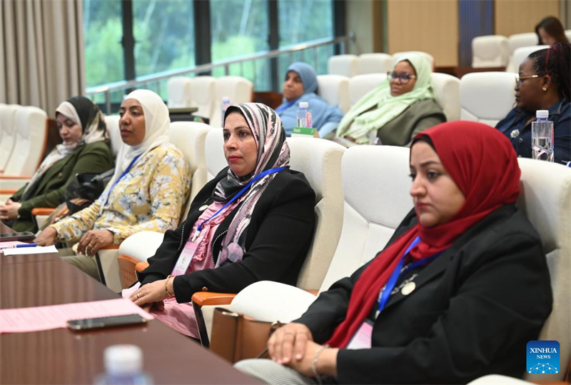 Fujian : une formation sur la lutte contre la pauvreté grace à la technologie Juncao pour les femmes des pays en développement organisée à Fuzhou