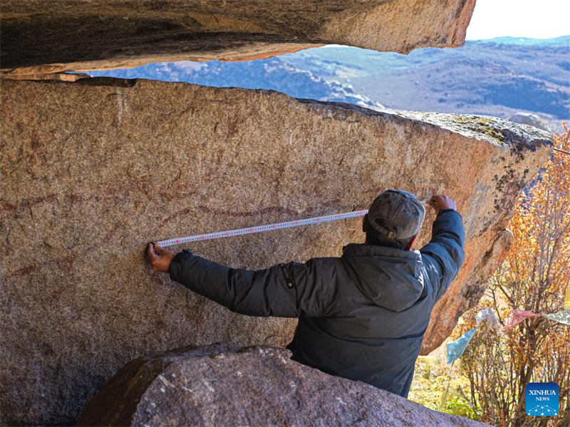 Sichuan : découvrez des peintures rupestres vieilles de 8 000 ans à Garze