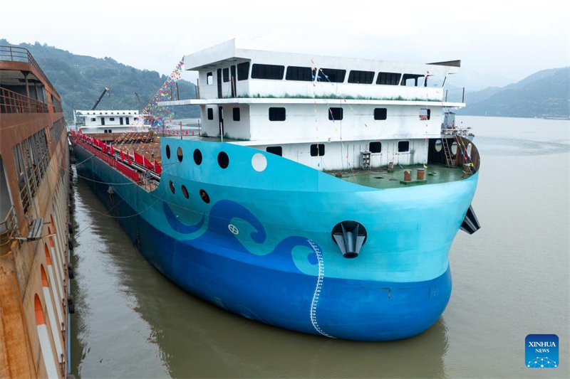 Hubei : lancement du plus grand vraquier entièrement électrique de Chine à Yichang