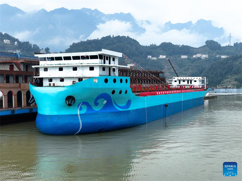 Hubei : lancement du plus grand vraquier entièrement électrique de Chine à Yichang