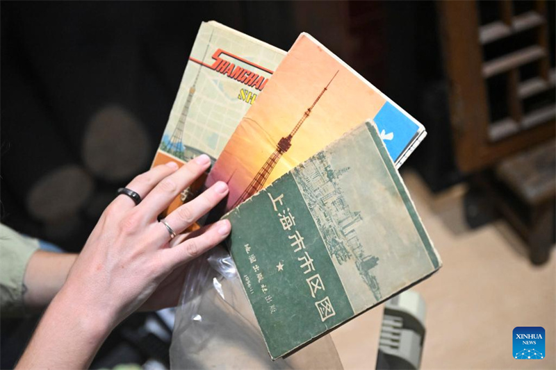 Une jeune Fran?aise fait découvrir le charme de Shanghai à travers des visites guidées