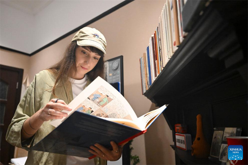 Une jeune Fran?aise fait découvrir le charme de Shanghai à travers des visites guidées