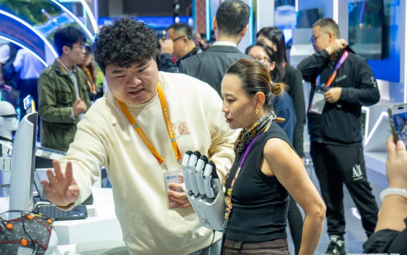 Le Pavillon de la Chine à la 8e CIIE