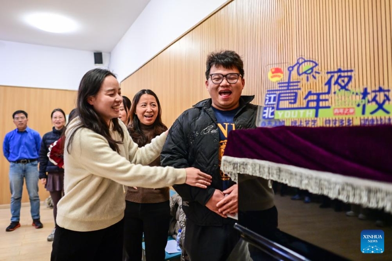 Zhejiang : un projet d'école du soir enrichit la vie des jeunes de Ningbo